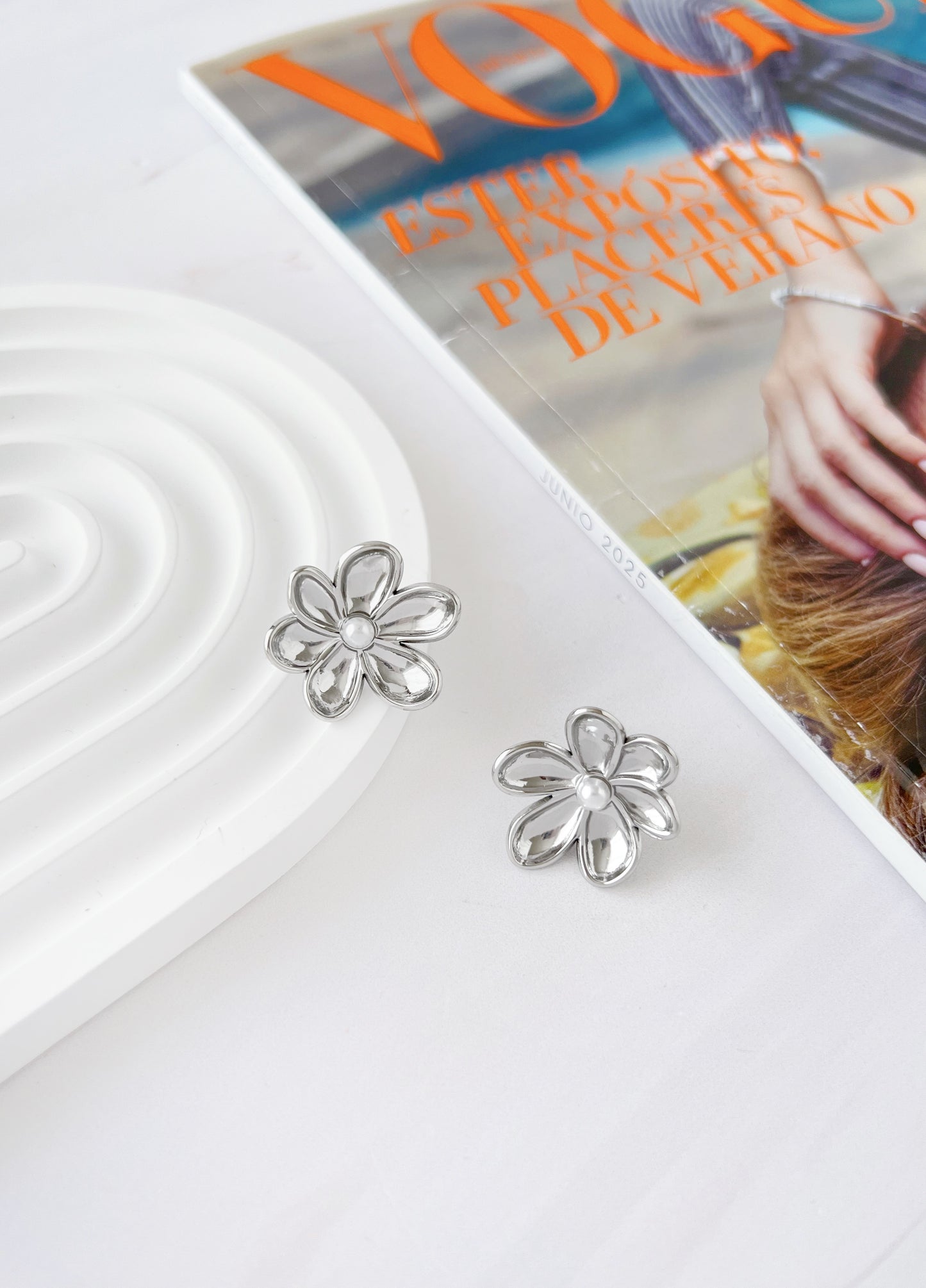 Aretes Flor con Perlita