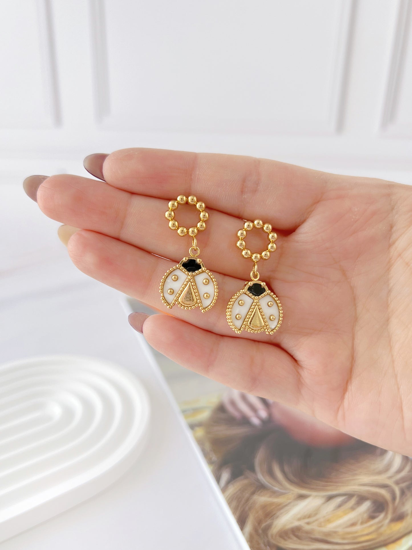 Aretes Mariquita Colgante