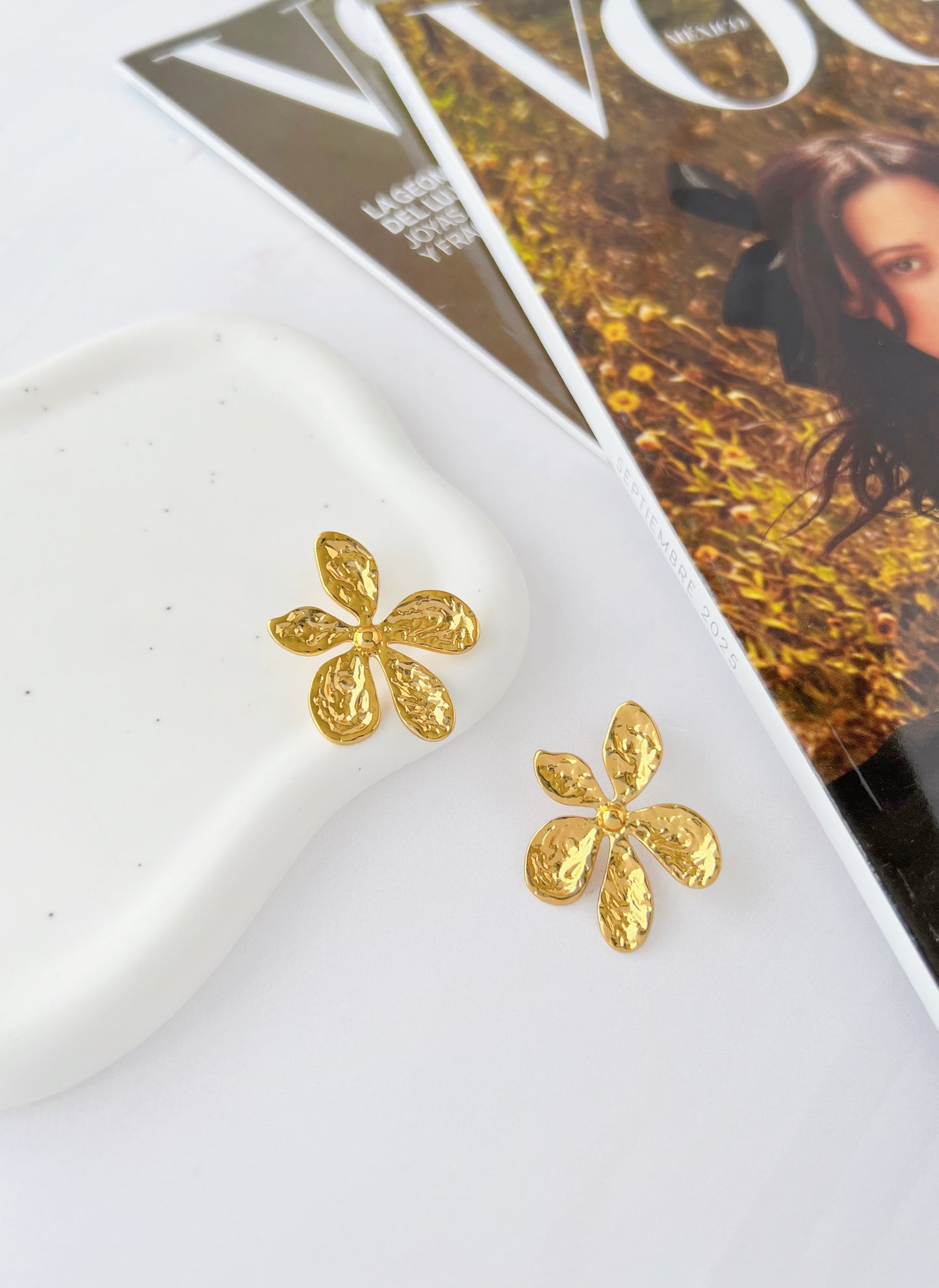 Aretes Flor con Textura