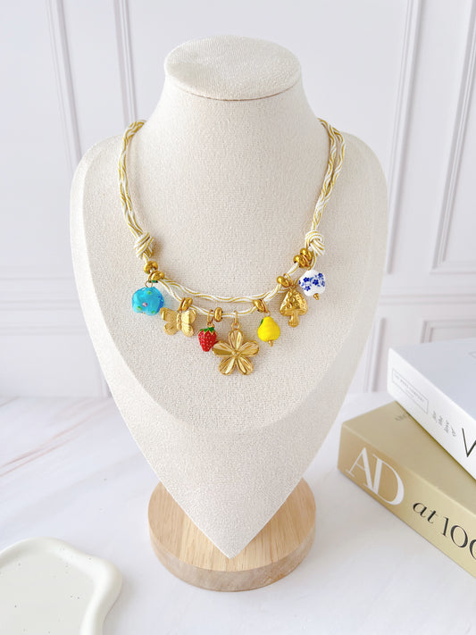 Collar Cordón Varios Dijes
