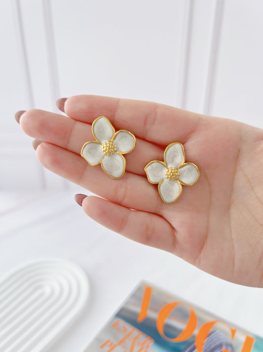 Aretes Flor Esmaltada