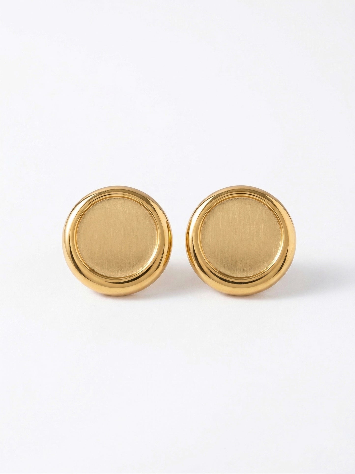 Aretes Círculo con Relieve