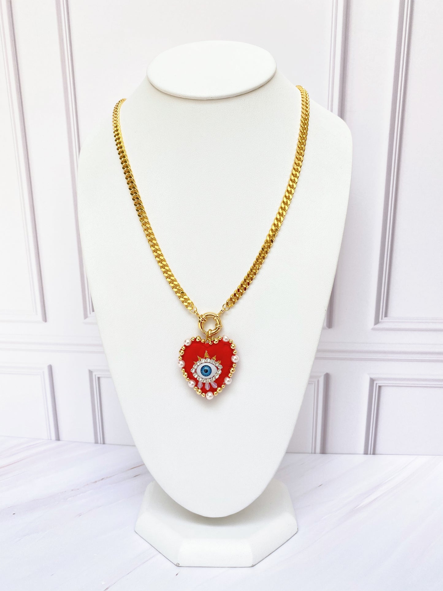 Collar Ojo Corazón Bordado