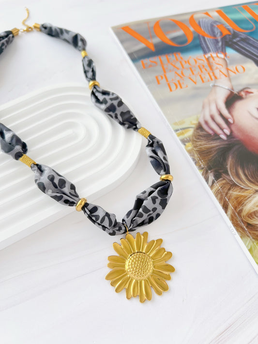 Collar Bandana Flor