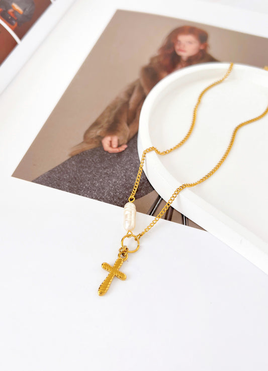 Collar Cruz y Perla