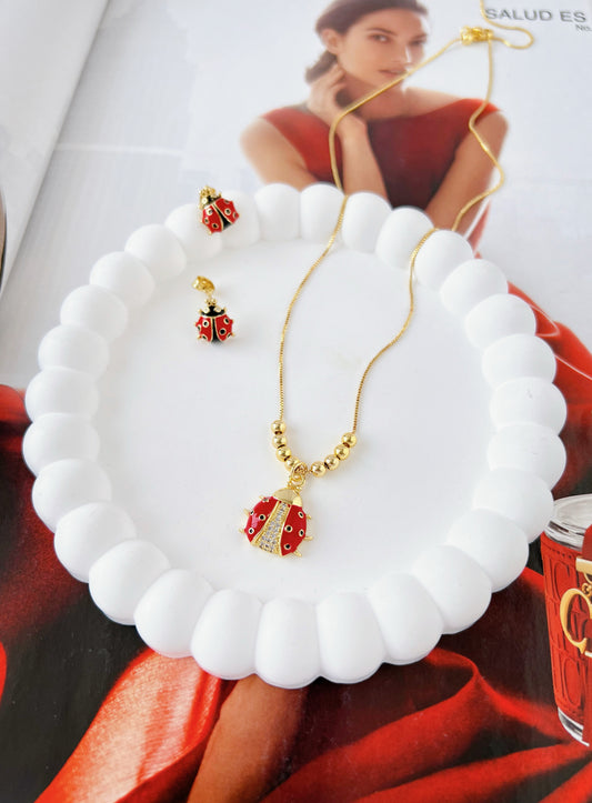 Set Collar y Aretes Mariquita